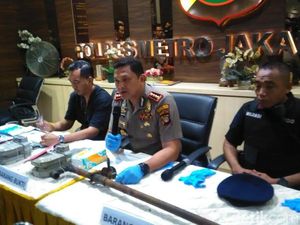 4 Orang Korban Ledakan Gas di Mal Taman Anggrek Masih Dirawat 4 Orang Korban Ledakan Gas di Mal Taman Anggrek Masih Dirawat
