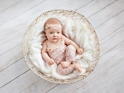 30 Inspirasi Nama Bayi Perempuan Bermakna Dermawan