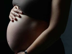Bahaya Makan Plasenta Seperti Kim Kardashian Bisa Racuni Bayi Bahaya Makan Plasenta Seperti Kim Kardashian Bisa Racuni Bayi
