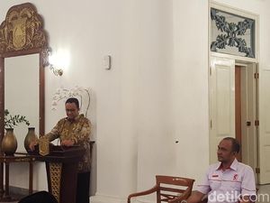 Anies Lepas Relawan Indonesia yang akan Bangun Rumah Sakit di Gaza