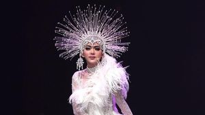 Dikabarkan Menikah Hari Ini, Lihat Gaya Syahrini Bergaun Putih Bak Pengantin