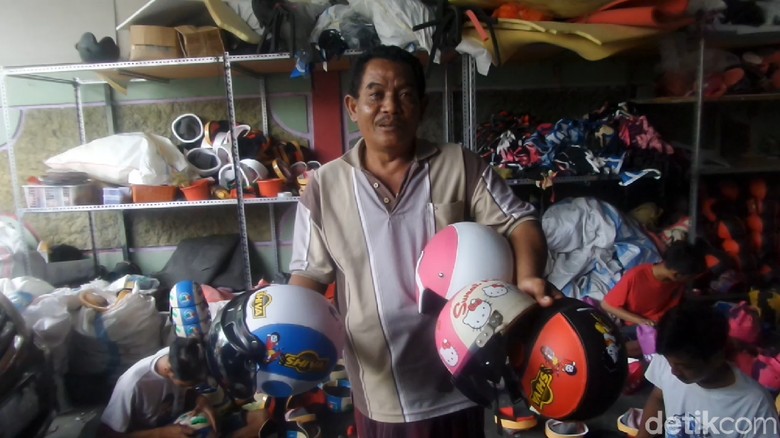 Beralih Kaprikornus Pengusaha Helm, Petani Ini Raup Omzet Rp 500 Juta/Bulan