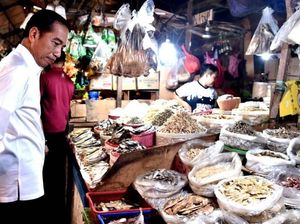 Jokowi Blusukan Ke Pasar Minggu dan Bintaro, Borong Ayam hingga Manggis Jokowi Blusukan Ke Pasar Minggu dan Bintaro, Borong Ayam hingga Manggis