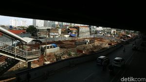 Terkena Proyek Tol Becakayu, Rumah di Prumpung Rata dengan Tanah