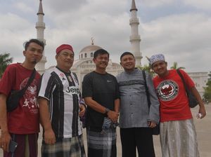 Jelang Laga Penentu AFF 2019, Garuda Muda Jumatan di Kamboja