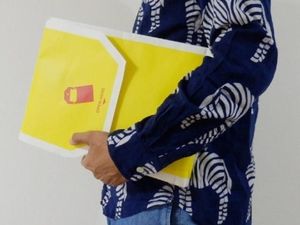 Ukurannya Jumbo, Tas Kantung Teh Ini Bikin Penampilan Stylish!