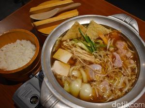 Edosawa: Hangatkan Tubuh dengan Sup Kaldu Ayam Khas Jepang