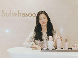 Foto: Song Hye Kyo Tak Pakai Cincin Kawin, Dirumorkan Cerai