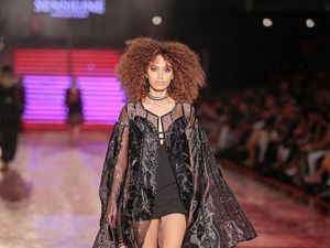 Heboh, Model Cantik Jual Keperawanannya Rp 38 Miliar ke Politikus