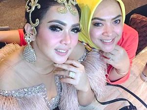 Sindir yang Cari Panggung hingga Posting Hadis, Adik Syahrini Kenapa? Sindir yang Cari Panggung hingga Posting Hadis, Adik Syahrini Kenapa?