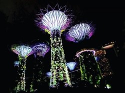 Potret Gemerlap Singapura