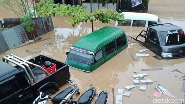 Potret Parahnya Banjir dan Longsor yang Landa Jayapura