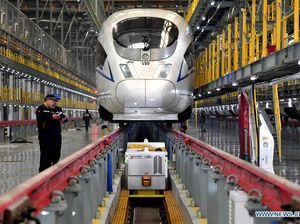 Teknisi Kereta Cepat di China Mulai Digantikan Robot