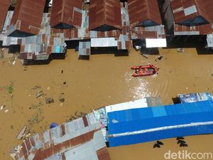 1.300 KK Warga Kota Jayapura Terdampak Banjir dan Longsor 1.300 KK Warga Kota Jayapura Terdampak Banjir dan Longsor
