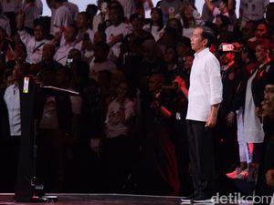 Jokowi Pamer 3 Program: Kartu Sembako Murah, KIP Kuliah dan Kartu Pra-Kerja Jokowi Pamer 3 Program: Kartu Sembako Murah, KIP Kuliah dan Kartu Pra-Kerja