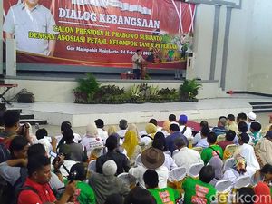 Sumpah Prabowo: Saya Tak akan Istirahat Sebelum Petani Tersenyum Sumpah Prabowo: Saya Tak akan Istirahat Sebelum Petani Tersenyum