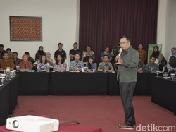 30 Milenial Terpilih Jadi Ajudan Baru Ridwan Kamil