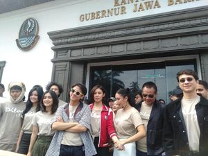 2 Kalimat Sakti Dilan untuk Taklukan Milea di Film Kedua 2 Kalimat Sakti Dilan untuk Taklukan Milea di Film Kedua