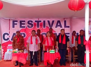 Menko PMK Buka Festival Cap Go Meh