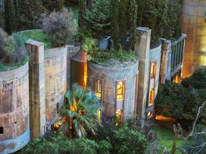 Rumah Bak Negeri Dongeng Ini Disulap dari Bekas Pabrik Semen