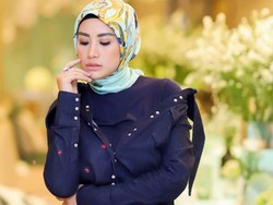 Shinta Bachir yang Masih Betah Menjanda