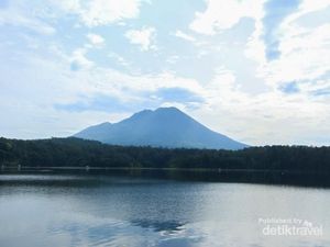 Kisah Sedih dari Lereng Gunung Lemongan