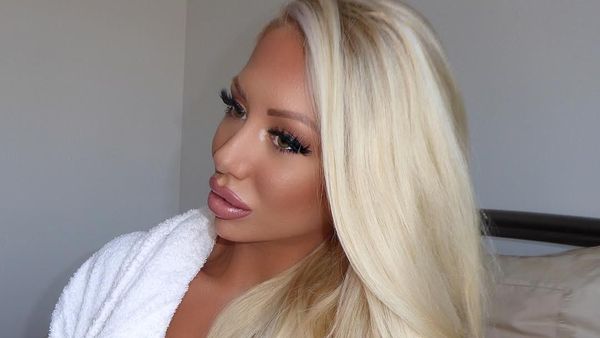 Perubahan Wanita yang Dulu Nangis Saat Bercermin, Kini Disebut Mirip Barbie