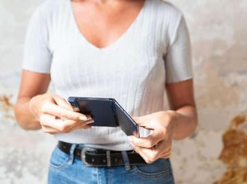 Samsung Galaxy Fold vs Huawei Mate X, Duel Ponsel Layar Lipat