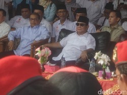 Pengasuh Ponpes Sunan Drajat Dukung Prabowo: Mudah-mudahan Jadi Presiden