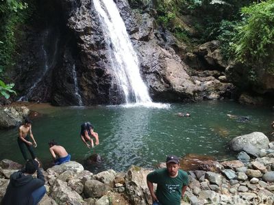 Foto: Air Terjun di Trenggalek yang Cantik