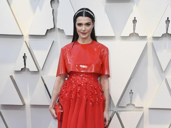Foto: 8 Selebriti Bergaun Terburuk di Oscars 2019