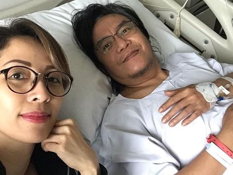 Ari Lasso dan istri