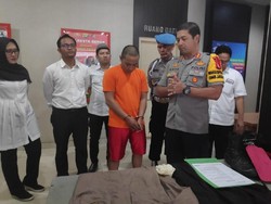 Pacar yang Emasnya Dicuri Polisi Gadungan di Depok Pengusaha Laundry