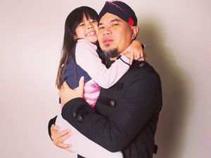 Permintaan Penuh Haru Safeea pada Ahmad Dhani Jelang Ultah ke-8 Permintaan Penuh Haru Safeea pada Ahmad Dhani Jelang Ultah ke-8