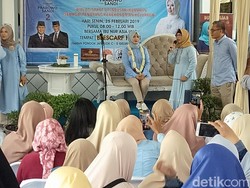 Istri Sandiaga Uno Kampanyekan Visi Misi Capres 02 ke Emak-emak