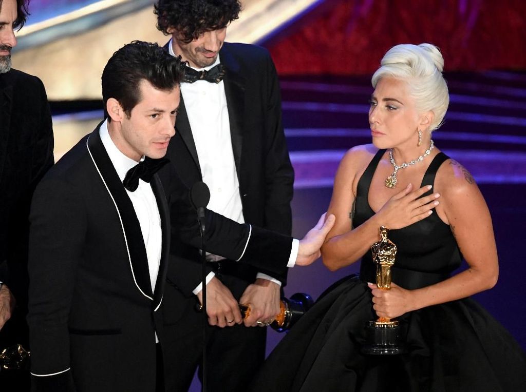Masuk 7 Nominasi, A Star is Born Raih Piala Oscar Pertama Masuk 7 Nominasi, A Star is Born Raih Piala Oscar Pertama