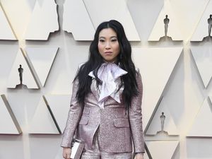Awkwafina Ingin Ada Tempat Karaoke di Perhelatan Oscar