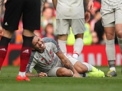 Tak hanya MU, Liverpool pun beberapa kali melakukan pergantian pemain, mulai dari Roberto Firmino, yang harus digantikan dengan Daniel Sturridge karena cedera pada menit ke-31 dan Lingard, yang baru pulih, kemudian kembali mengalami masalah. Alexis Sanchez yang dimasukkan pada menit ke-43. Lee Smith/Reuters.