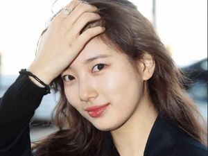 Potret Cantik Bintang Korea Bae Suzy Tanpa Makeup di Bandara Incheon Potret Cantik Bintang Korea Bae Suzy Tanpa Makeup di Bandara Incheon