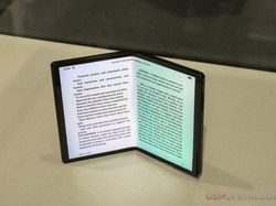 Titik Terang Nasib Ponsel Layar Lipat TCL