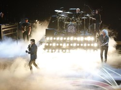 The Show Must Go On Dokumenter Queen Bersama Adam Lambert