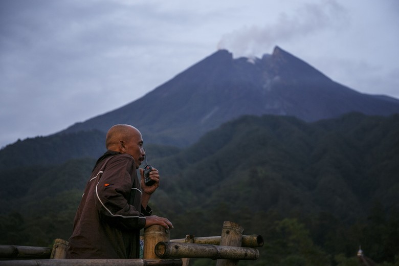 5 Fakta Gunung Merapi yang Kembali Keluarkan Awan Panas