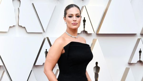 Foto: 6 Artis Cantik yang Tak Malu Pamer Stretch Mark