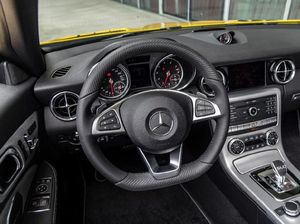 Wah, Setir Mobil Zaman Dahulu Tidak Melingkar Seperti Sekarang Lho