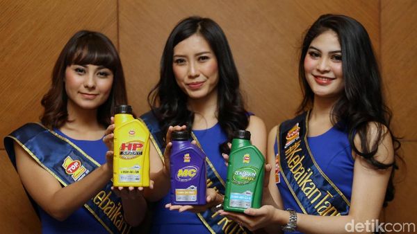 Model-model Cantik dalam Jejeran Oli Anyar Top 1