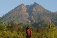 5 Fakta Gunung Merapi yang Kembali Keluarkan Awan Panas