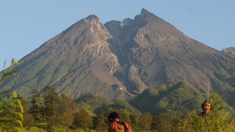 Terjadi 7 Kali Guguran Awan Panas di Gunung Merapi Pagi Ini