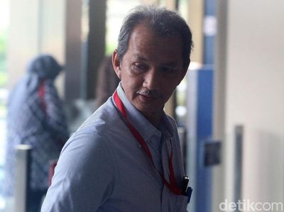 Kepala BPPSPAM Bambang Sudiatmo Diperiksa KPK