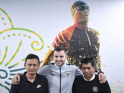 Simon McMenemy Tunjuk Tiga Asisten Pelatih