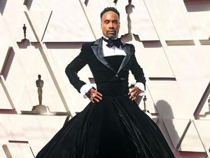 Foto: Gaya Glamor Pria Pakai Gaun di Oscars 2019 yang Jadi Kontroversi